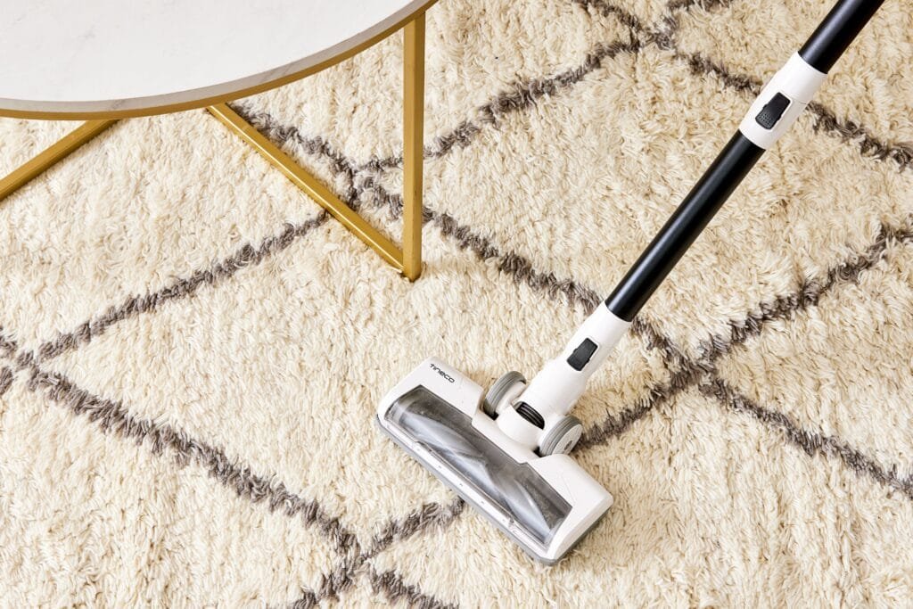 Tips for Vacuuming Shag Carpets And Rugs
