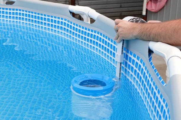 Remove Algae from Pool Without a Vacuum